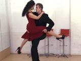 Milf italiana le echa un polvazo a su profesor de tango - Porno Italiano