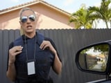 Una guapa agente de policía me hace parar el coche … - Porno Gratis