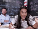 Se burla de su profesor enseñándole el culo, que zorrón - Asiaticas